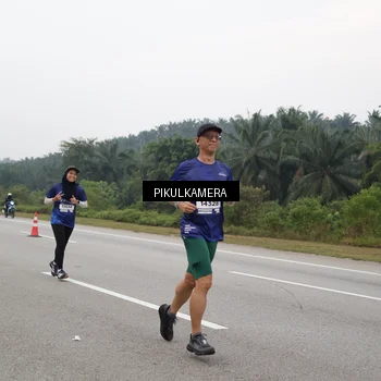 Runner Photo 7498192