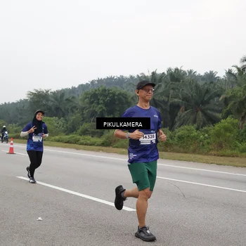 Runner Photo 7498195