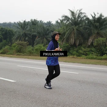 Runner Photo 7498345