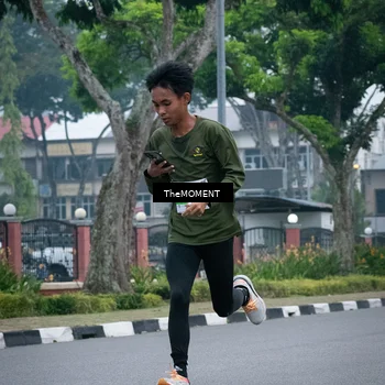 Runner Photo 7498457
