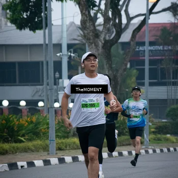 Runner Photo 7498463