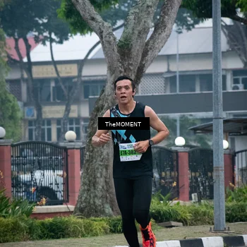 Runner Photo 7498489