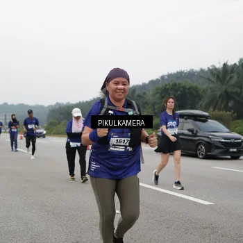 Runner Photo 7498574
