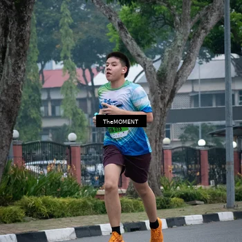 Runner Photo 7498591