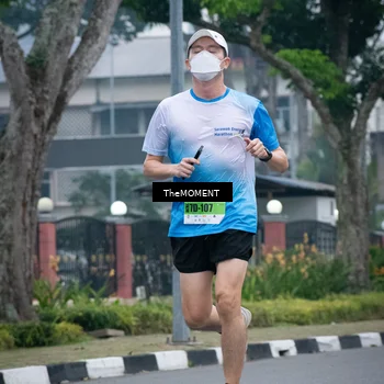 Runner Photo 7498612