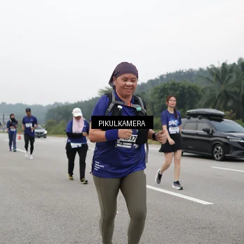 Runner Photo 7498667
