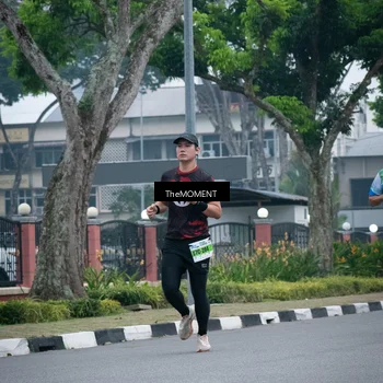 Runner Photo 7498673