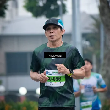 Runner Photo 7498691