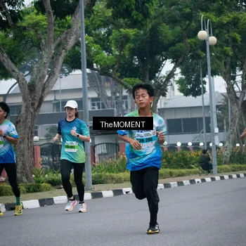 Runner Photo 7498702