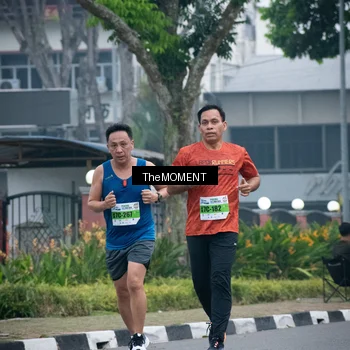 Runner Photo 7498729