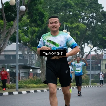 Runner Photo 7498740