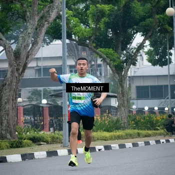Runner Photo 7498743
