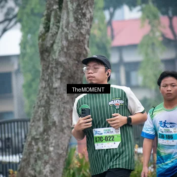 Runner Photo 7498745