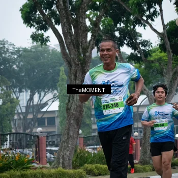 Runner Photo 7498755