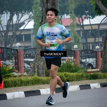 Runner Photo 7498759