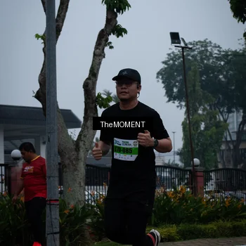 Runner Photo 7498763