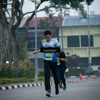 Runner Photo 7498764
