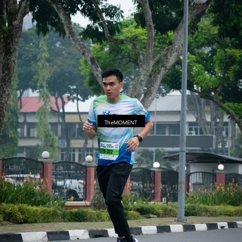 Runner Photo 7498771