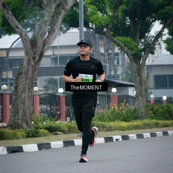Runner Photo 7498772