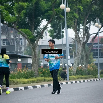 Runner Photo 7498782