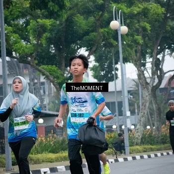 Runner Photo 7498839