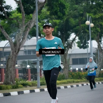 Runner Photo 7498840