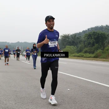 Runner Photo 7498841