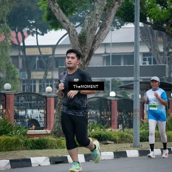 Runner Photo 7498851