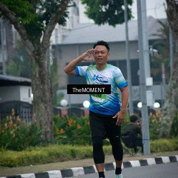 Runner Photo 7498864