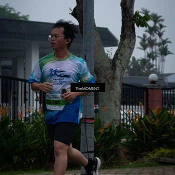 Runner Photo 7498873
