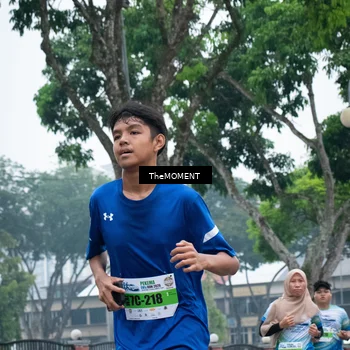 Runner Photo 7498877