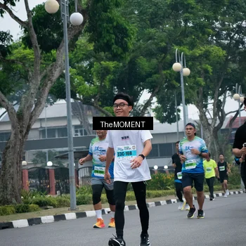 Runner Photo 7498902