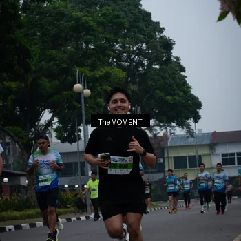 Runner Photo 7498903