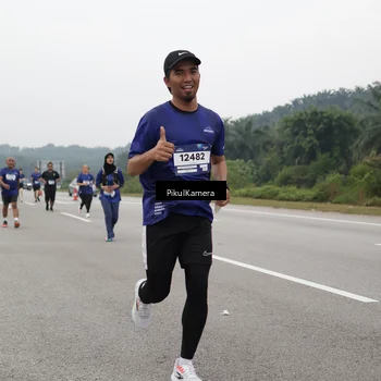 Runner Photo 7498906