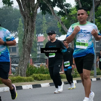 Runner Photo 7498909