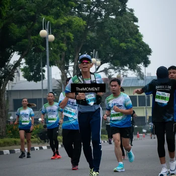 Runner Photo 7498921