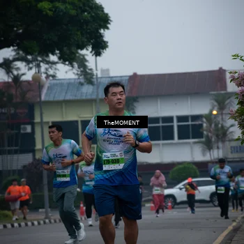 Runner Photo 7498946