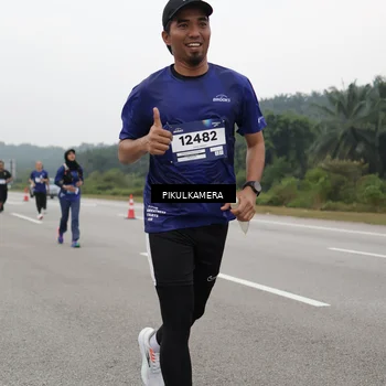 Runner Photo 7498949