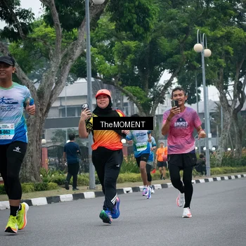 Runner Photo 7498973