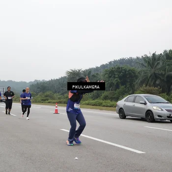 Runner Photo 7499003
