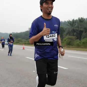 Runner Photo 7499004