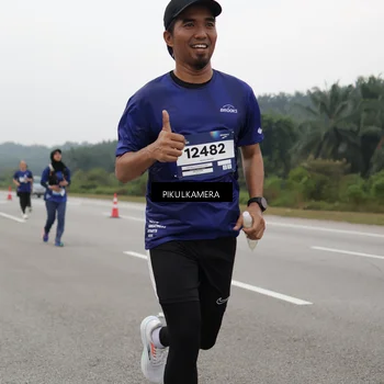 Runner Photo 7499017