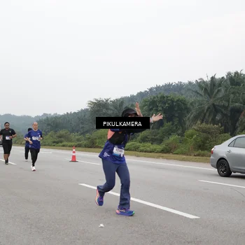 Runner Photo 7499060