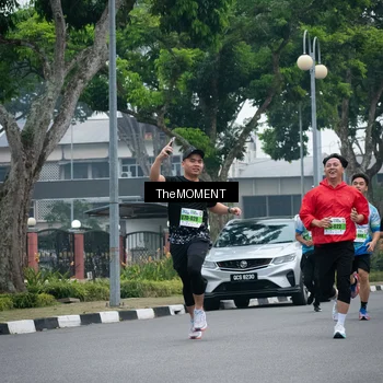 Runner Photo 7499074
