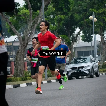 Runner Photo 7499098