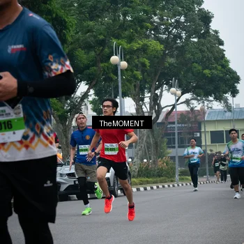 Runner Photo 7499099