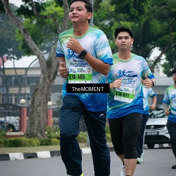 Runner Photo 7499110