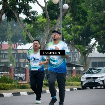 Runner Photo 7499115