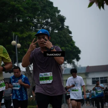 Runner Photo 7499122