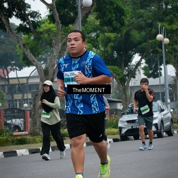 Runner Photo 7499123
